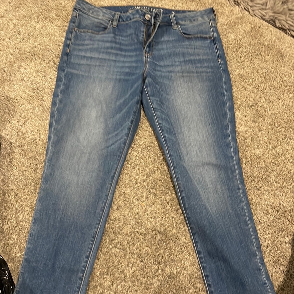 American Eagle Outfitters Skinny Jeans in Medium Blue Wash